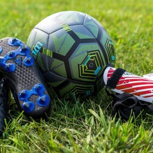 Quels sont les équipements nécessaires pour un footballeur professionnel ?